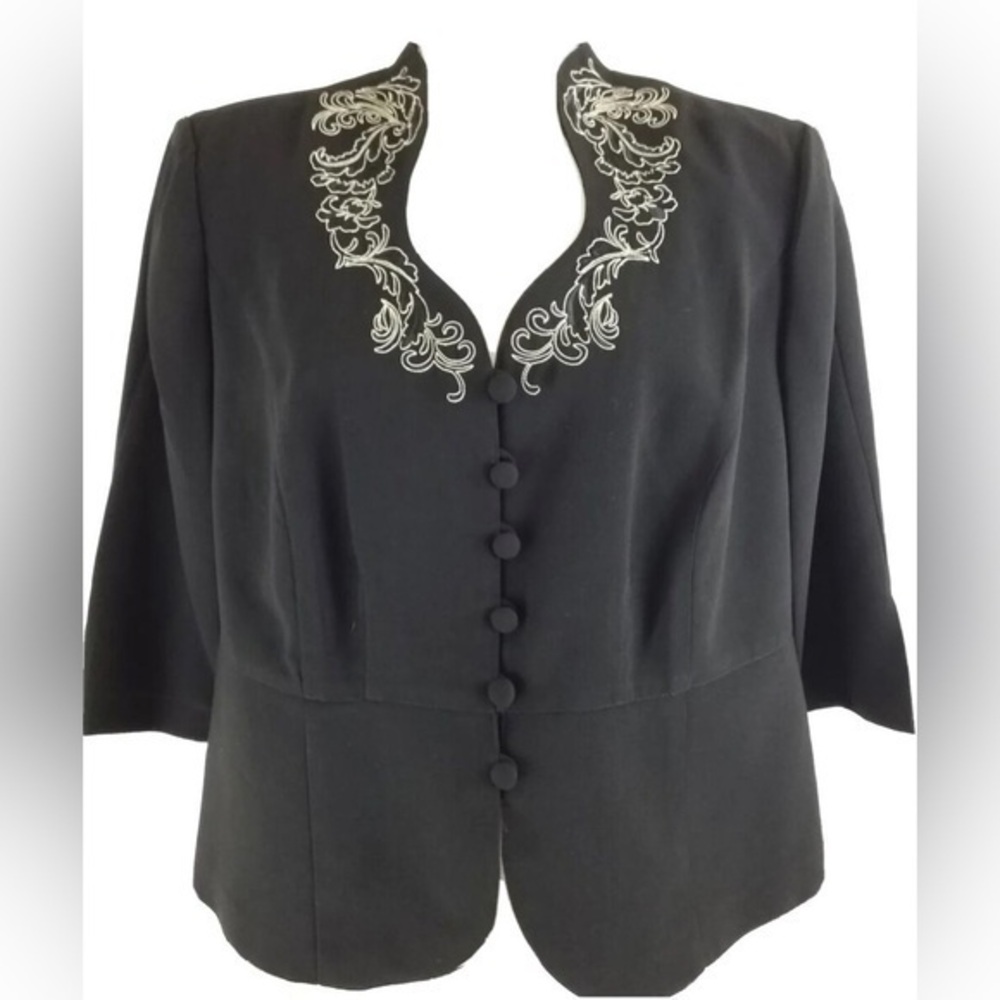 Plaza South Black Embroidered Scalloped Collar Blazer Size 18P